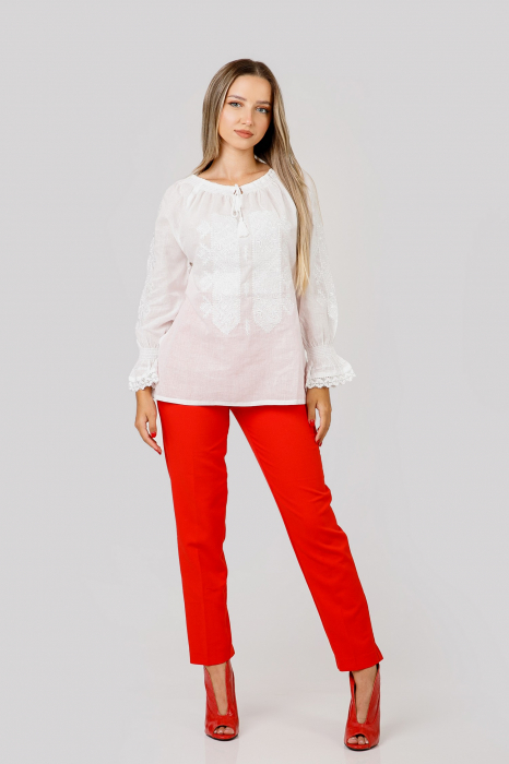 Ie traditionala alba cu motiv geometric alb Eva 02 [4]