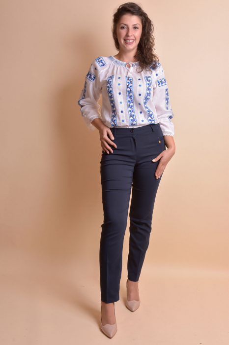 Ie traditionala alba cu motiv geometric albastru Sonia 02 [6]