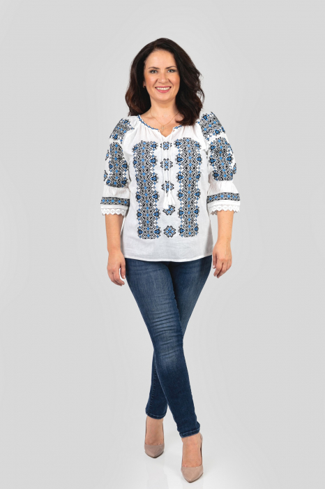 Ie traditionala alba cu motiv geometric albastru Anne 03 [4]