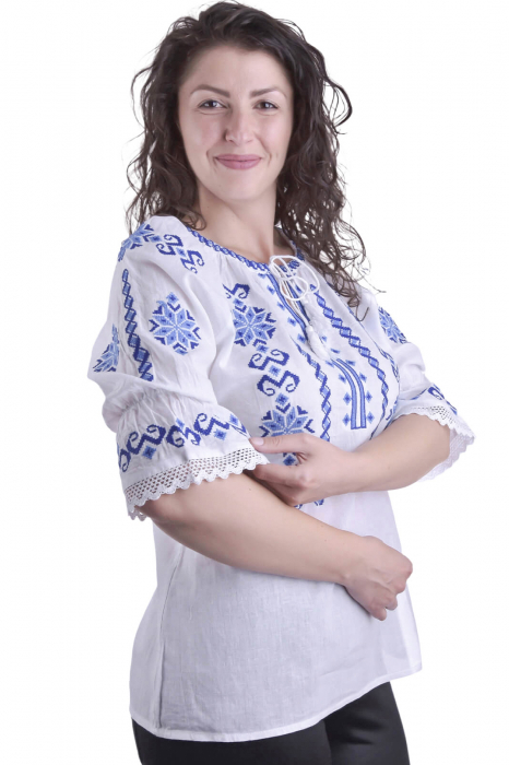 Ie traditionala alba cu motiv geometric albastru Claudia 02 [2]