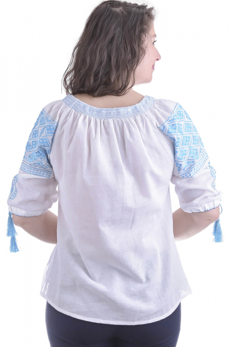 Ie traditionala alba cu motiv geometric albastru Luminita [3]