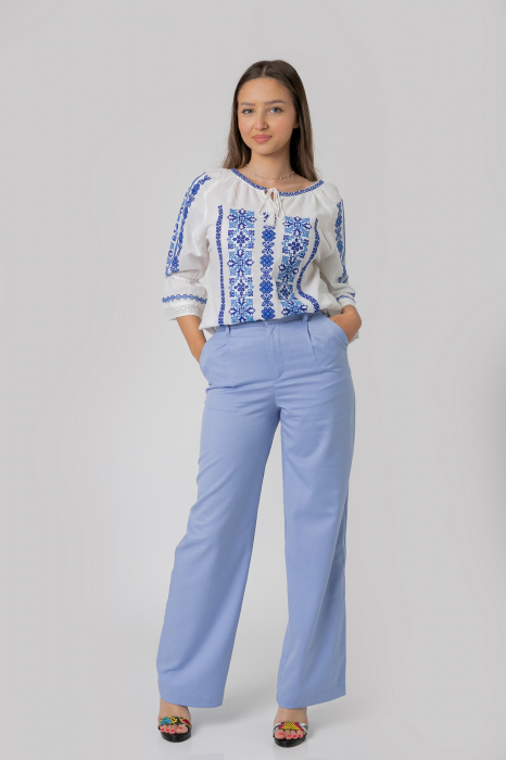 Ie traditionala alba cu motiv geometric albastru Sara 02 [4]