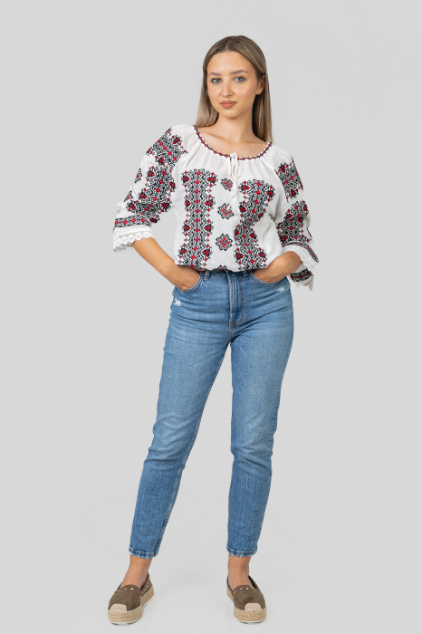 Ie traditionala alba cu motiv geometric multicolor Anne 01 [4]