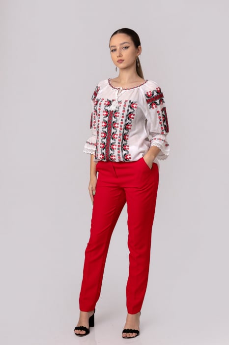 Ie traditionala alba cu motiv geometric multicolor Despina 01 [4]