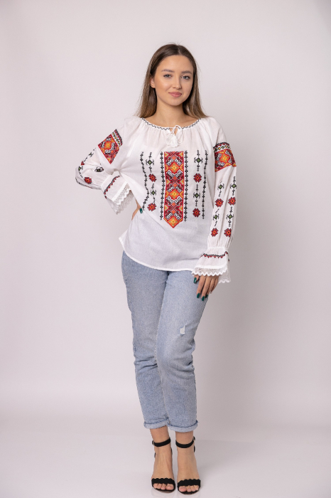 Ie traditionala alba cu motiv geometric multicolor Iosefina [4]