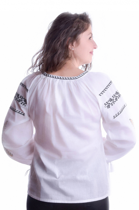 Ie traditionala alba cu motiv geometric multicolor Manuela [3]