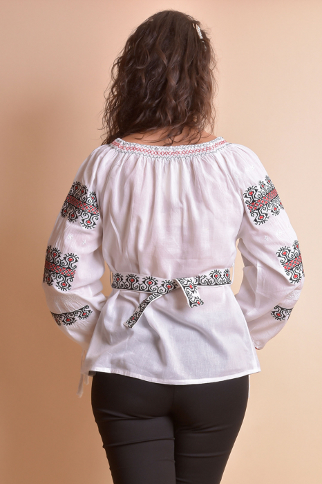 Ie traditionala alba cu motiv geometric multicolor Sanda [5]