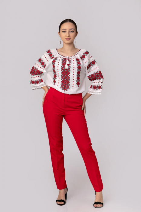 Ie traditionala alba cu motiv geometric rosu Ernestina 03 [4]