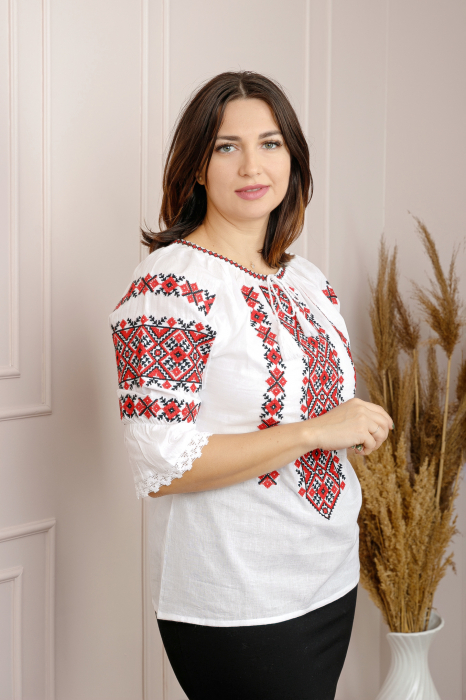 Ie traditionala alba cu motiv geometric rosu Catrina [3]