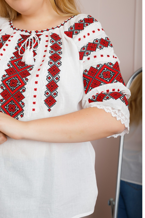 Ie traditionala alba cu motiv geometric rosu Ernestina 03 [6]