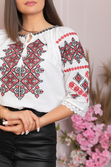 Ie traditionala alba cu motiv geometric rosu Fernanda [2]
