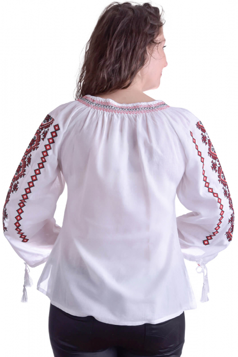 Ie traditionala alba cu motiv geometric rosu Nadia 01 [3]