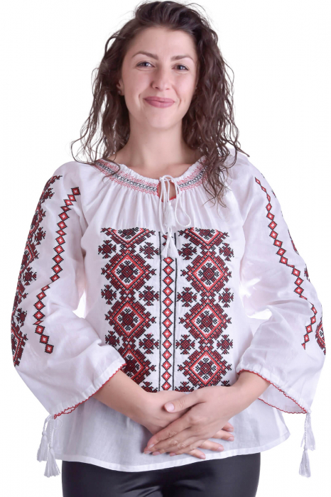 Ie traditionala alba cu motiv geometric rosu Nadia 01