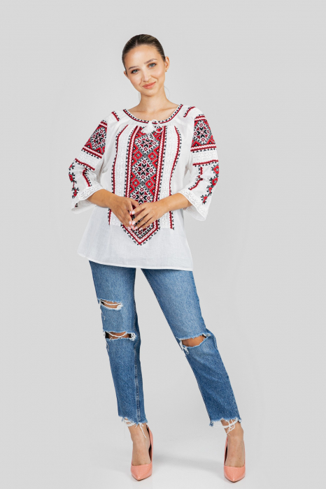 Ie traditionala alba cu motiv geometric rosu Paraschiva 05 - maneca scurta [4]