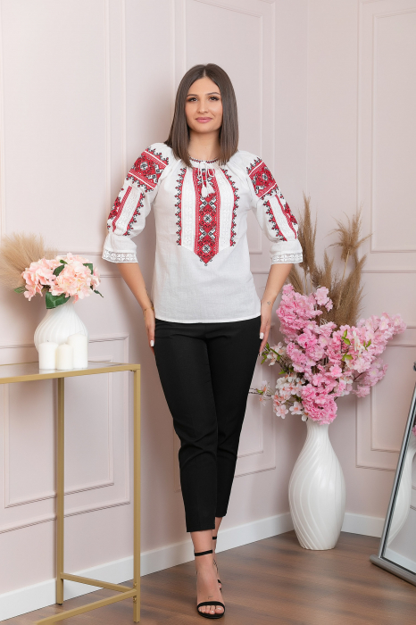 Ie traditionala alba cu motiv geometric rosu Tania [4]