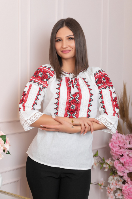 Ie traditionala alba cu motiv geometric rosu Tania [3]