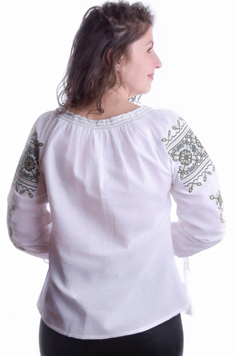 Ie traditionala alba cu motiv geometric verde Liana 07 [3]