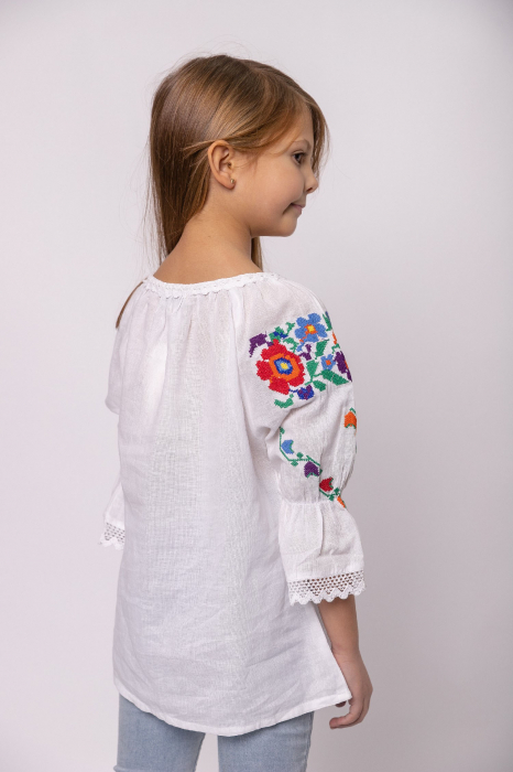 Ie traditionala alba pentru fetite cu motiv floral multicolor Edith [2]