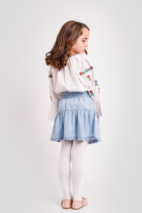 Ie traditionala alba pentru fetite cu motiv floral multicolor Rebeca [3]