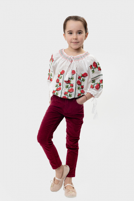 Ie traditionala alba pentru fetite cu motiv floral rosu Amelia [4]