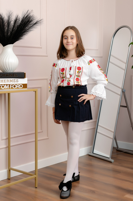 Ie traditionala alba pentru fetite cu motiv floral rosu Eliza [4]