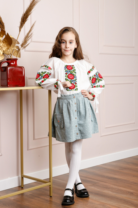 Ie traditionala alba pentru fetite cu motiv floral rosu Emma [4]