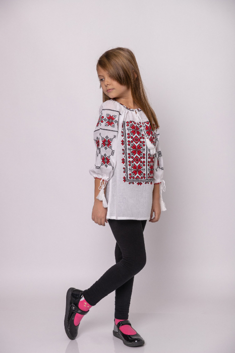 Ie traditionala alba pentru fetite cu motiv floral rosu Melania [4]