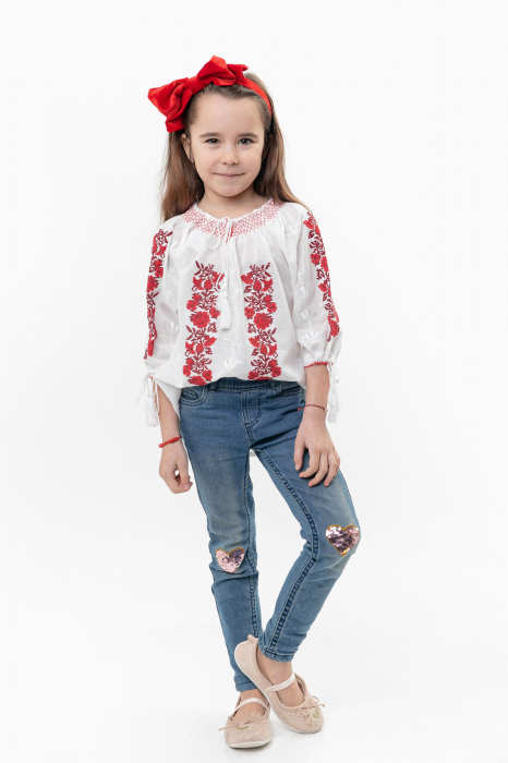 Ie traditionala alba pentru fetite cu motiv floral rosu Selena [4]