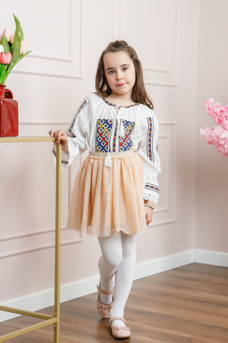 Ie traditionala alba pentru fetite cu motiv floral tricolor Rania [4]