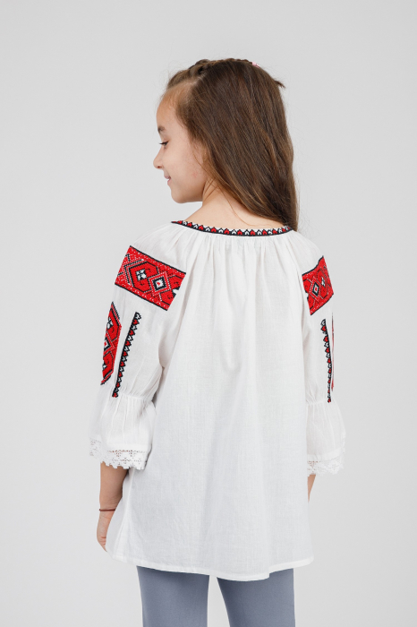 Ie traditionala alba pentru fetite cu motiv geometric rosu Damiana [3]