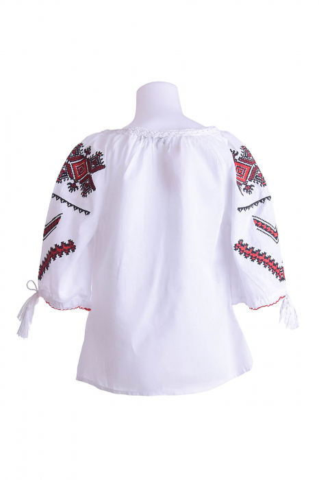 Ie traditionala alba pentru fetite cu motiv geometric rosu Erica [3]