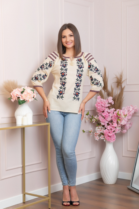 Ie traditionala crem cu motiv floral negru Iunia [4]