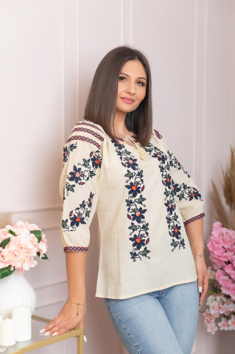 Ie traditionala crem cu motiv floral negru Iunia [3]