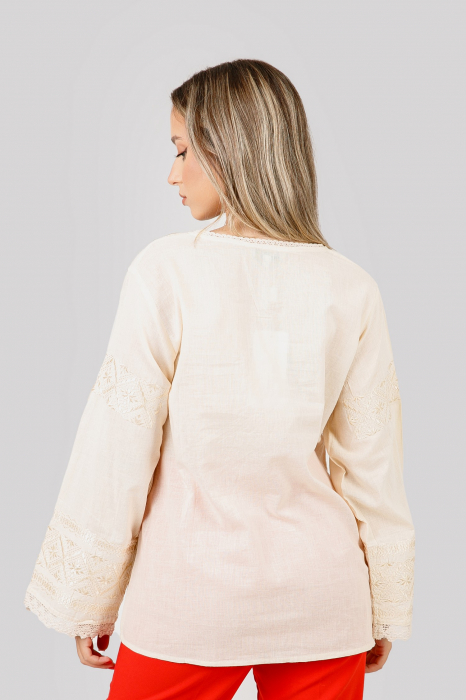 Ie traditionala crem cu motiv geometric auriu Ava 02 [3]