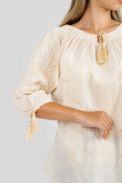 Ie traditionala crem cu motiv geometric auriu Daiana 01 [2]