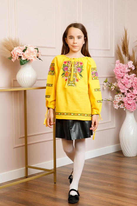 Ie traditionala galbena pentru fetite cu motiv floral multicolor Olivia 02 [3]