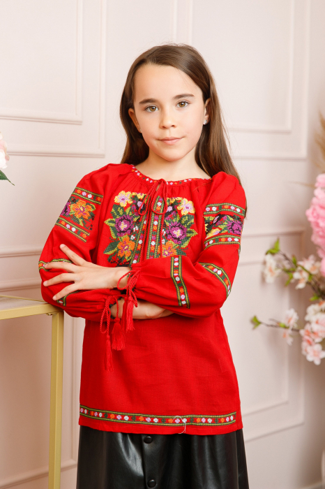 Ie traditionala rosie pentru fetite cu motiv floral multicolor Olivia 02