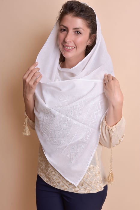 Marama traditionala alba cu broderie geometrica alba Bianca [2]