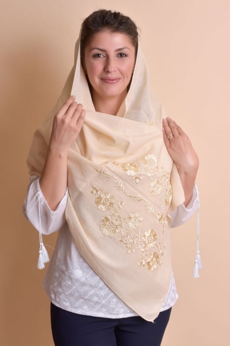 Marama traditionala crem cu broderie florala aurie Anabela [2]