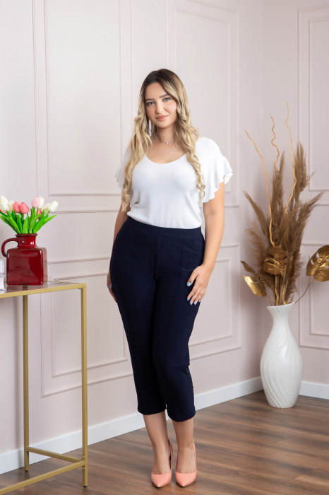 Pantaloni capri bleumarin elastici cu buzunare functionale [4]