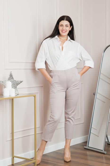 Pantaloni casual gri cu talie elastica si buzunare functionale [4]