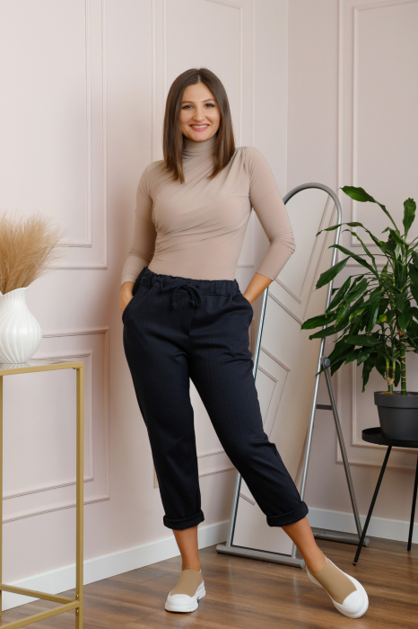 Pantaloni casual Kayla cu buzunare laterale si snur reglabil - Bleumarin