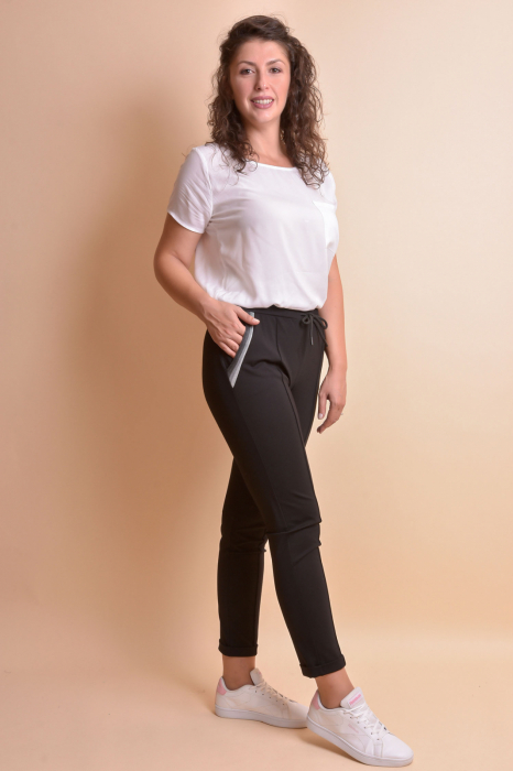 Pantaloni casual negri cu siret si buzunare functionale [3]