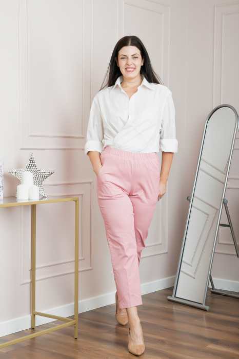 Pantaloni casual roz cu talie elastica si buzunare functionale [4]