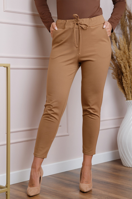 Pantaloni confort casual camel cu snur in talie [3]