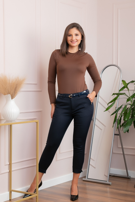 Pantaloni dama bleumarin conici Blair cu curea si detaliu fundita [4]