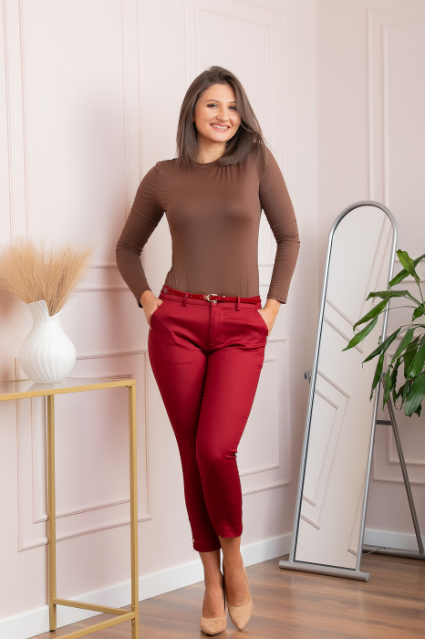 Pantaloni dama grena conici Blair cu curea si detaliu fundita
