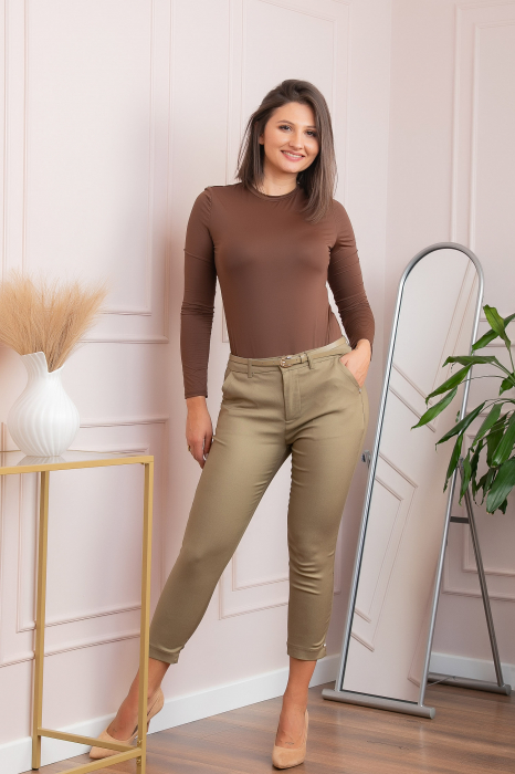 Pantaloni dama kaki conici Blair cu curea si detaliu fundita [4]