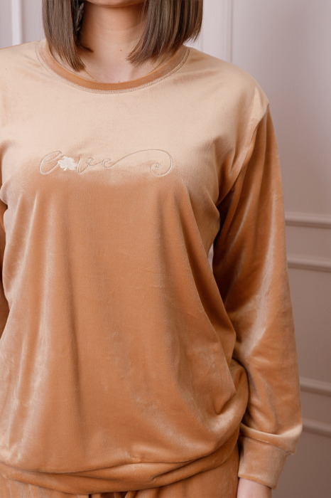 Pijama dama Linda plus size din catifea camel [3]