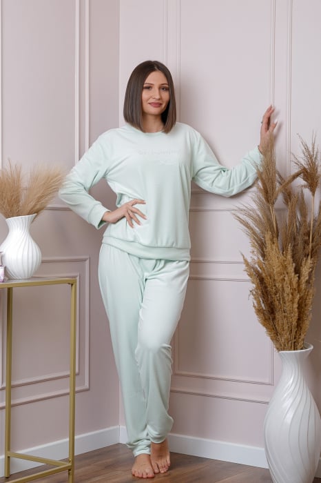 Pijama dama Linda plus size din catifea verde pastel